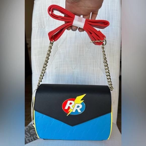 NWT Loungefly Exclusive Chip ‘N Dale Rescue Rangers Logo Crossbody Bag - Picture 8 of 10